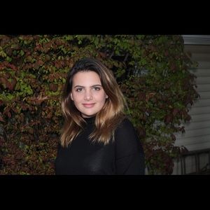 Meet your Posher, Julia